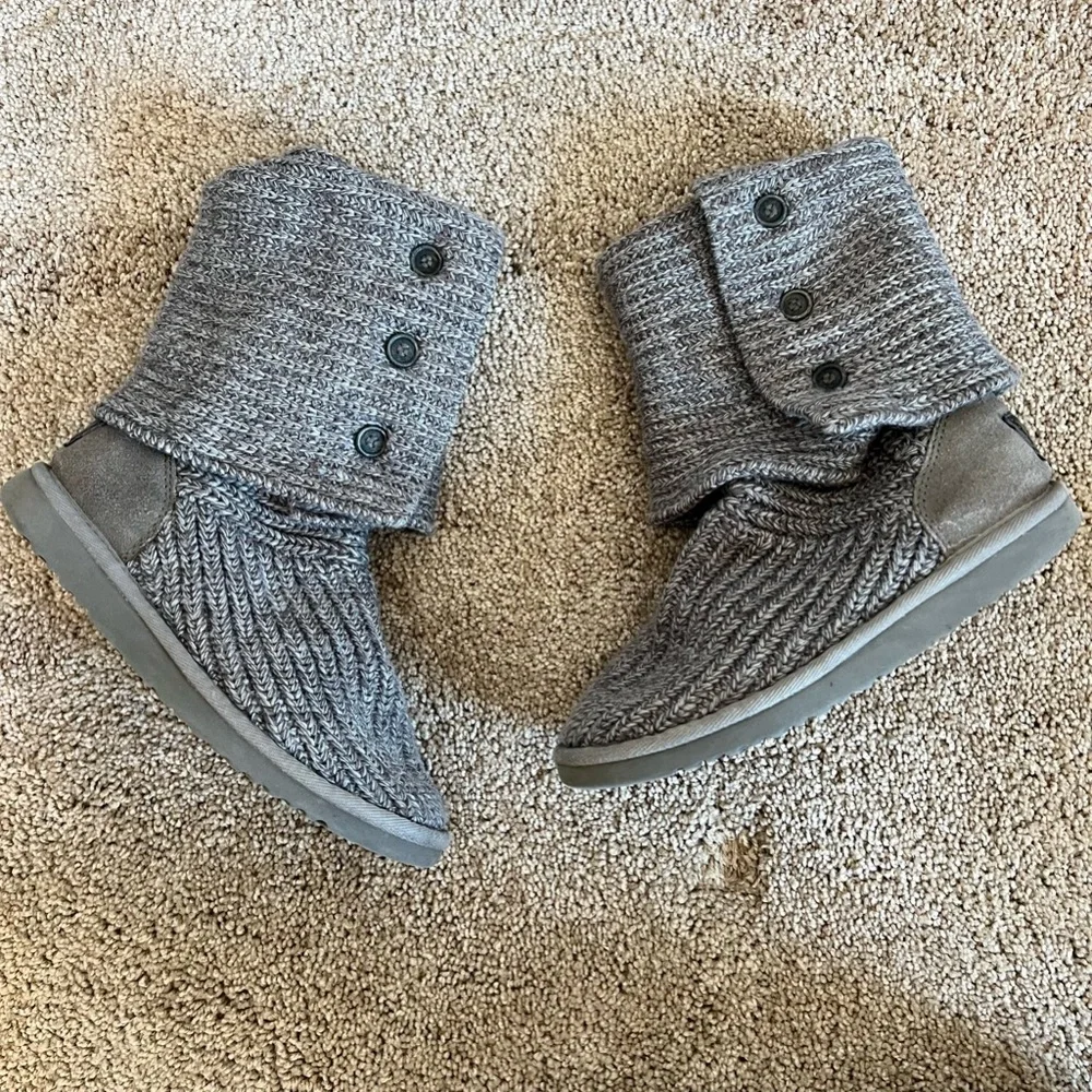 Ugg Gray Classic Cardy boots